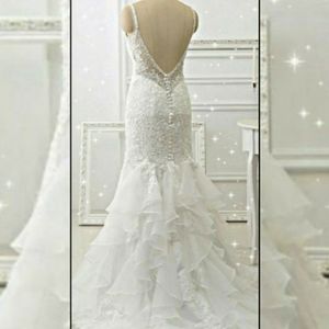 WEDDING DRESS.( SIZE SMALL)